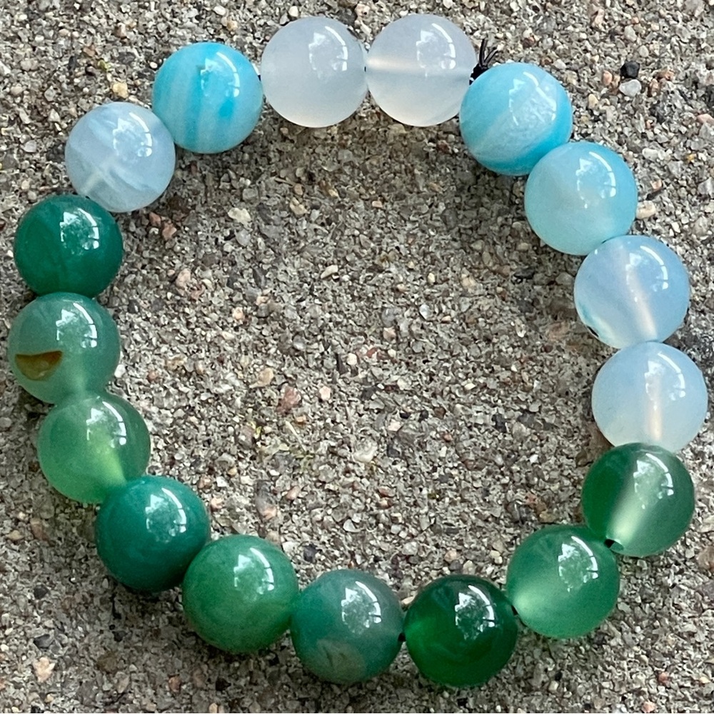 Elegant Green and Blue Agate Beaded Bracelet